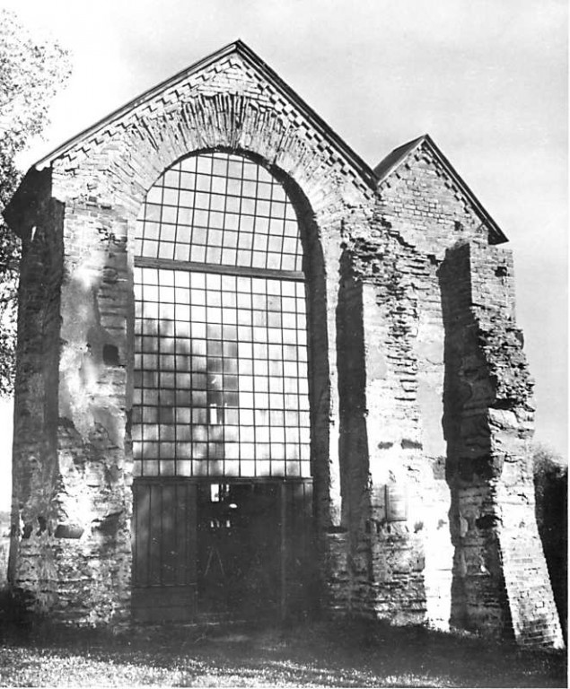 Церковь Михаила Архангела, Остёр (Черниговский район, Украина, Черниговская область). архивная фотография, Фото с сайта http://www.myslenedrevo.com.ua/uk/Sci/Heritage/Oster.html#PageNav