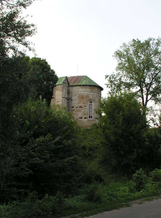 Церковь Михаила Архангела, Остёр (Черниговский район, Украина, Черниговская область). общий вид в ландшафте