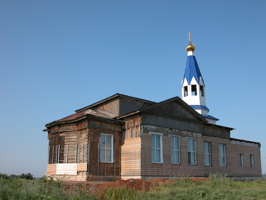 Подгородняя Покровка. Церковь Покрова Пресвятой Богородицы. общий вид в ландшафте