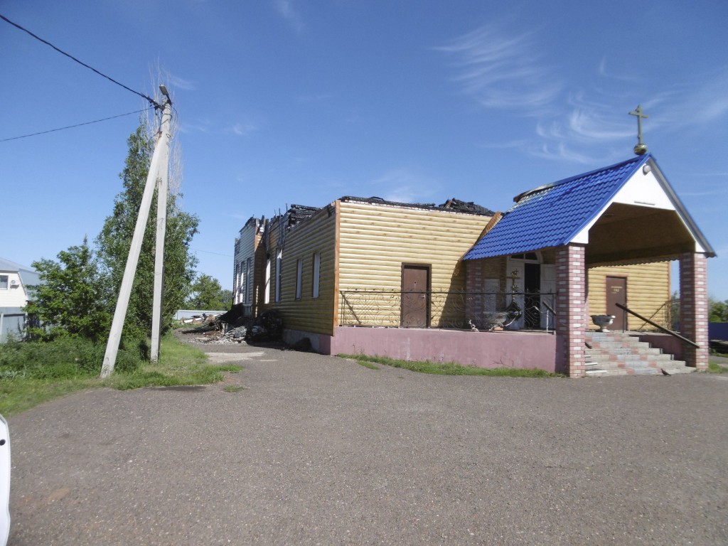 Церковь Покрова Пресвятой Богородицы, Подгородняя Покровка (Оренбургский район, Оренбургская область). дополнительная информация, Вид церкви после пожара 2.01.2022 г.