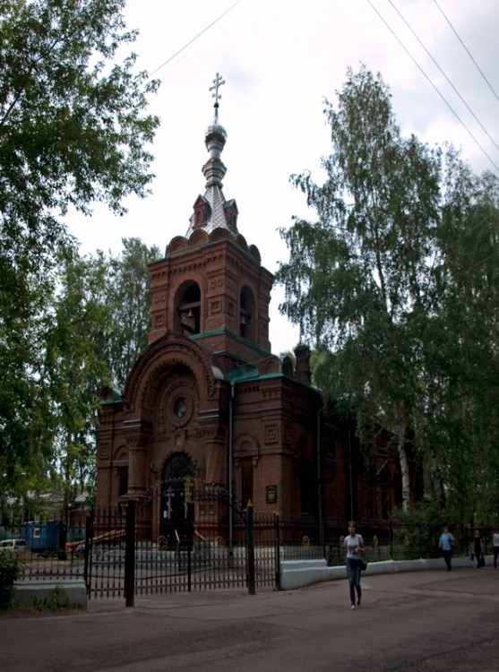 Томск. Церковь Петра и Павла. общий вид в ландшафте