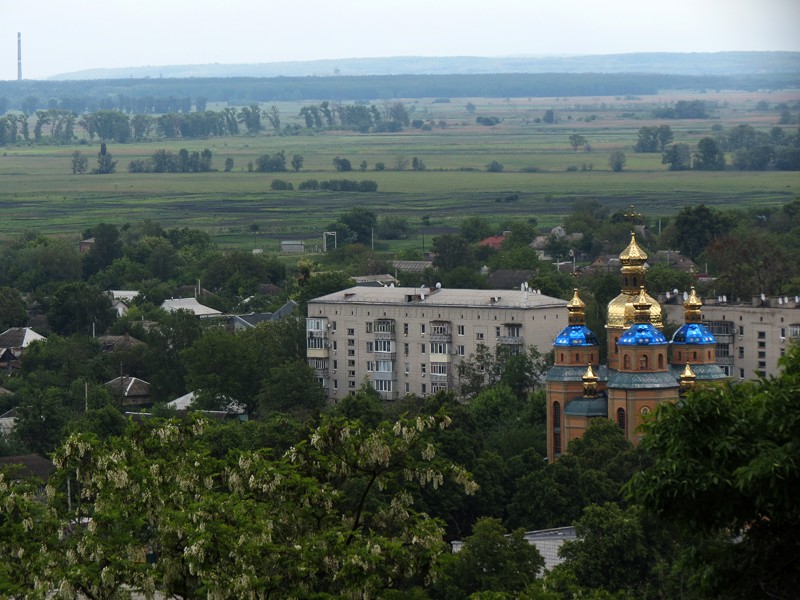 Чигирин. Церковь Казанской иконы Божией Матери. общий вид в ландшафте
