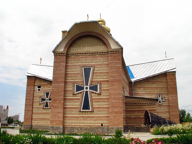 Черкассы. Церковь Андрея Первозванного. фасады