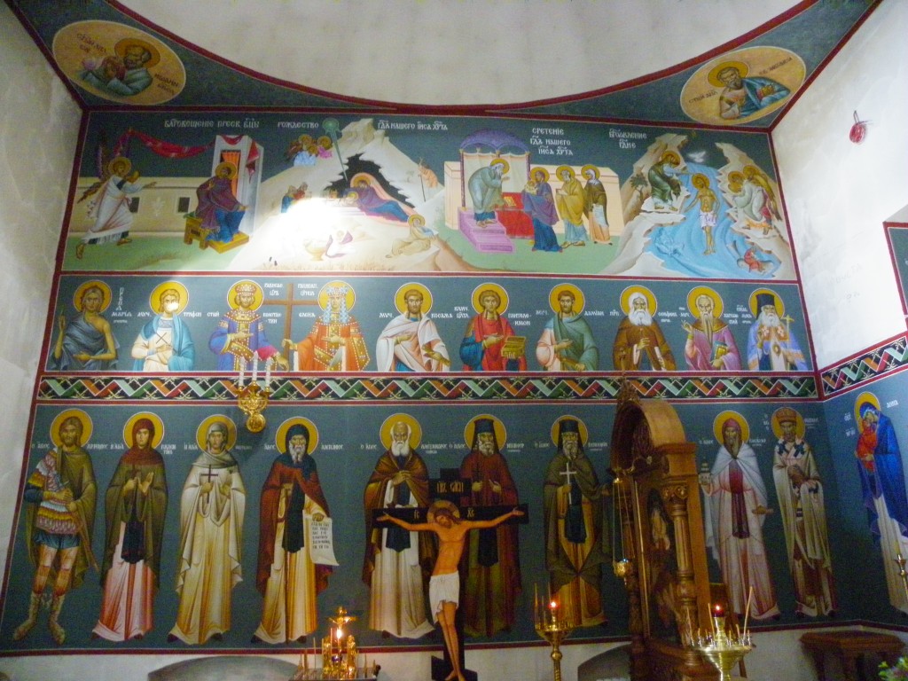 Церковь Благовещения Пресвятой Богородицы, Красная Горка (Всеволожский район, Ленинградская область). интерьер и убранство, Роспись стен  члена-корреспондента Академии художеств России, заслуженного художника России Алексея Живаева. 