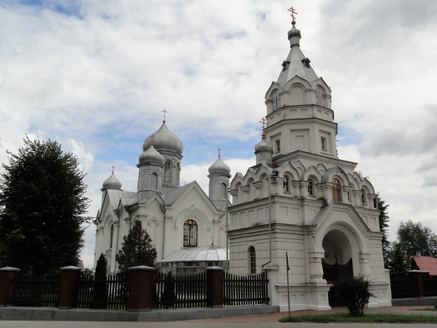 Василькув. Церковь Петра и Павла. фасады