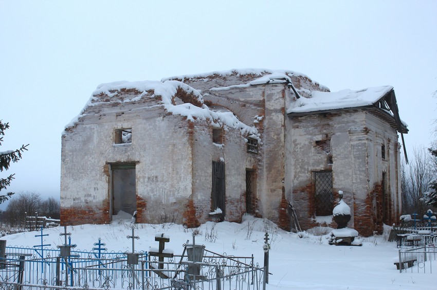 Калитинка (Погост). Церковь Михаила Архангела. общий вид в ландшафте