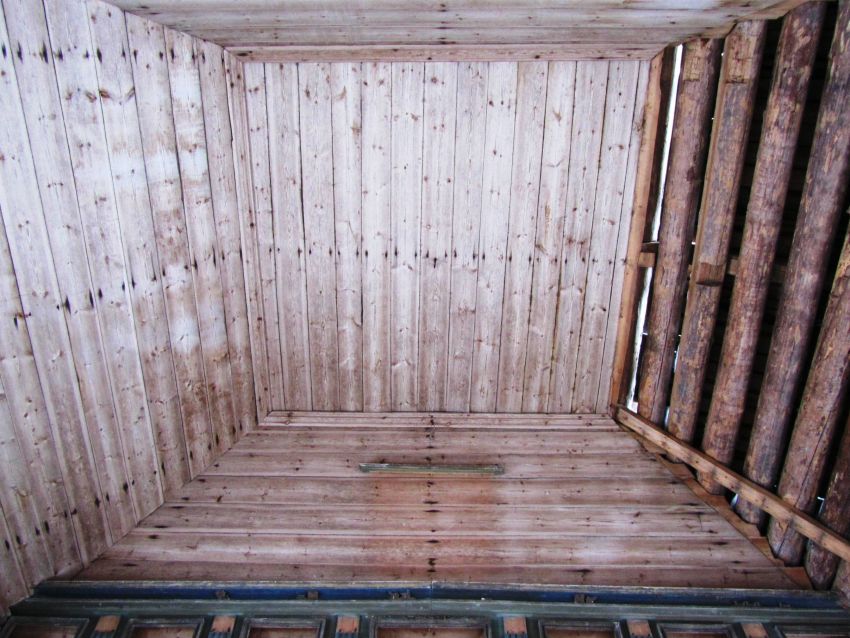 Церковь Георгия Победоносца, Наумовская (Замошье), урочище (Каргопольский район, Архангельская область). интерьер и убранство, свод основного объема