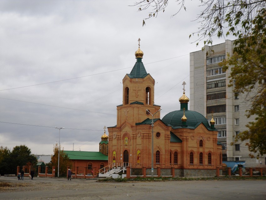 Рябково. Церковь Пантелеимона Целителя. общий вид в ландшафте