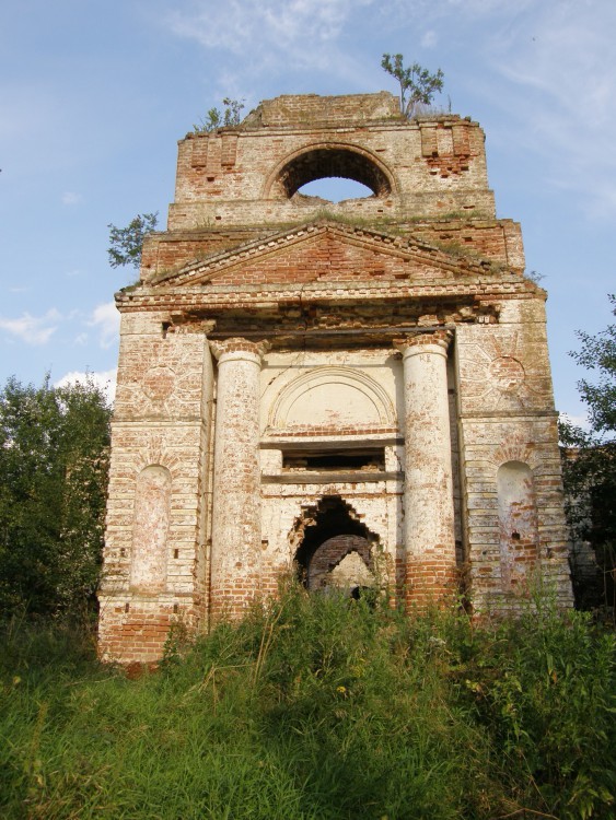 Церковь Успения Пресвятой Богородицы (Михаила Архангела), Старое (Междуреченский район, Вологодская область). фасады