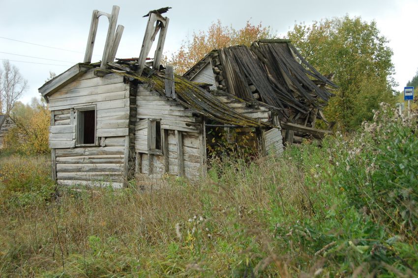 Карельская. Часовня Флора и Лавра. общий вид в ландшафте