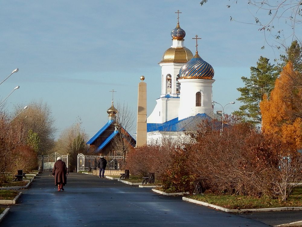 Оренбург. Собор Введения во храм Пресвятой Богородицы (новый). фасады