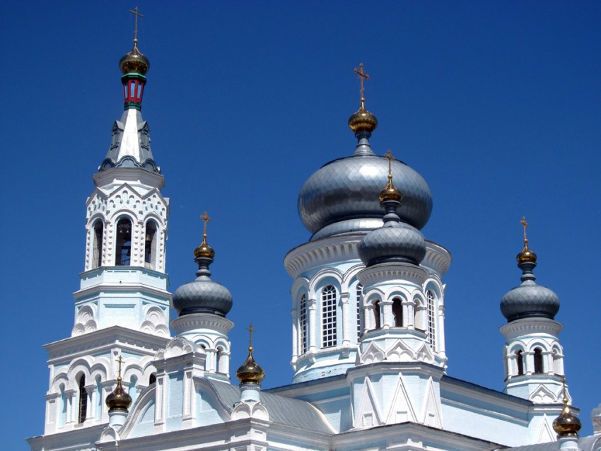 Сорочинск. Церковь Михаила Архангела. фасады, Завершение церкви