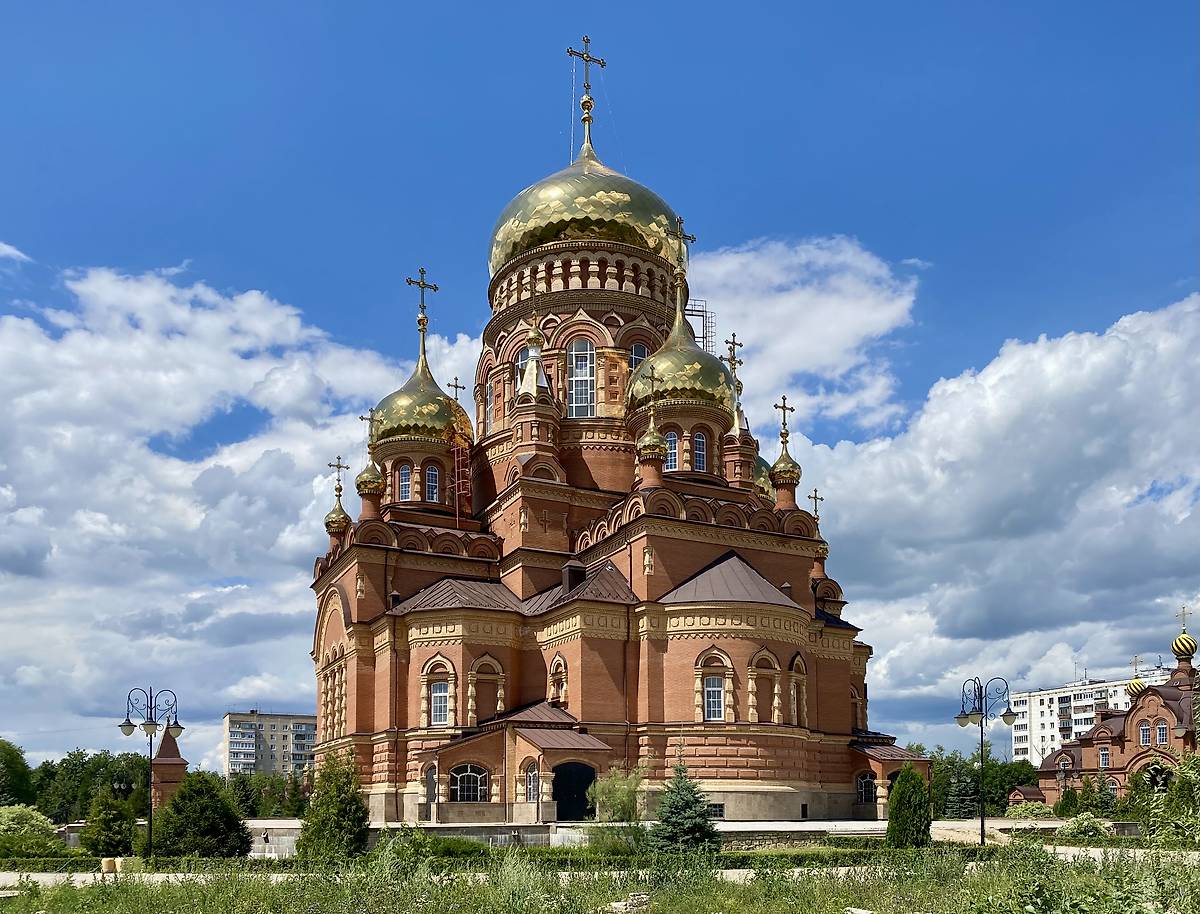 Вид с юга, фасады. Собор Казанской иконы Божией Матери (новый), Оренбург (Оренбург, город, Оренбургская область)