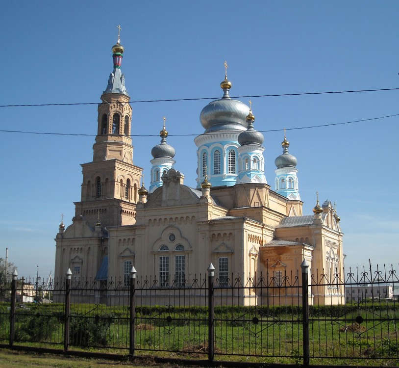 Сорочинск. Церковь Михаила Архангела. фасады