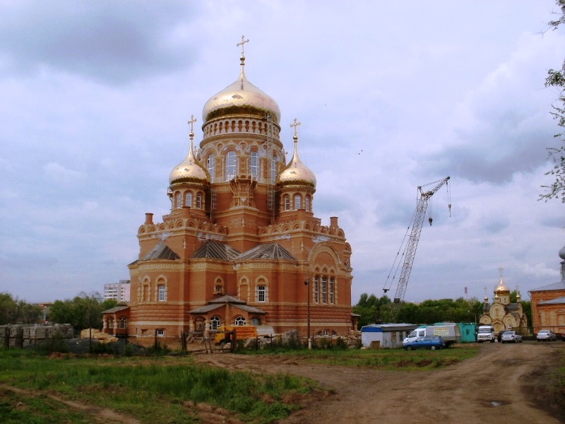 Оренбург. Собор Казанской иконы Божией Матери (новый). фасады