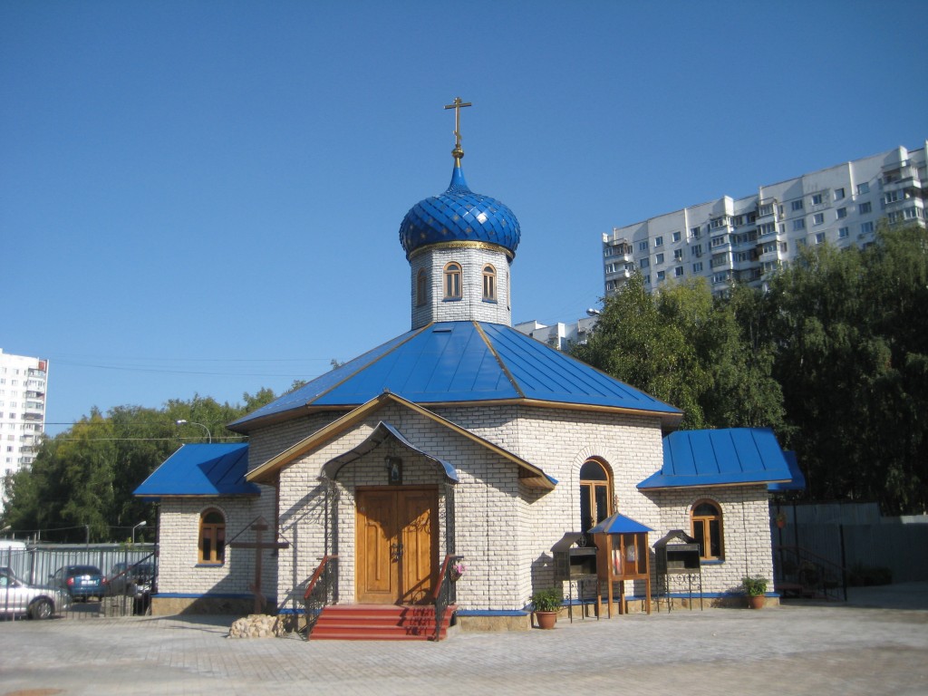 Орехово-Борисово Южное. Церковь Покрова Пресвятой Богородицы в Орехове-Борисове (старая). фасады