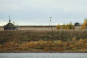 Часовня Петра и Павла, вид с правого берега на обе кяловангских часовни, та, что слева, считается Петропавловской<br>, Кялованга, Онежский район, Архангельская область