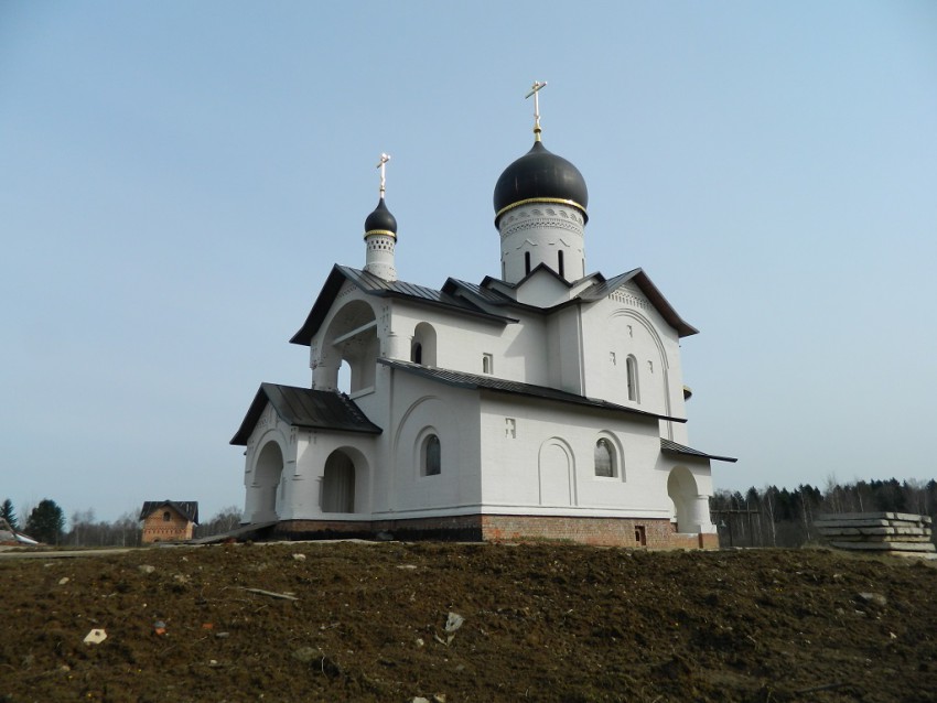 Зеленоградский. Церковь Сергия Радонежского. фасады