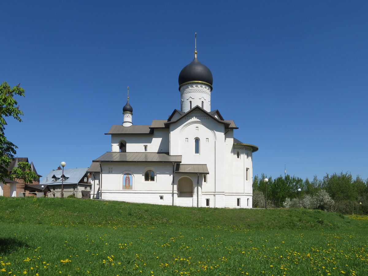 Церковь Сергия Радонежского, Зеленоградский (Пушкинский район и гг. Ивантеевка, Королёв, Московская область). фасады