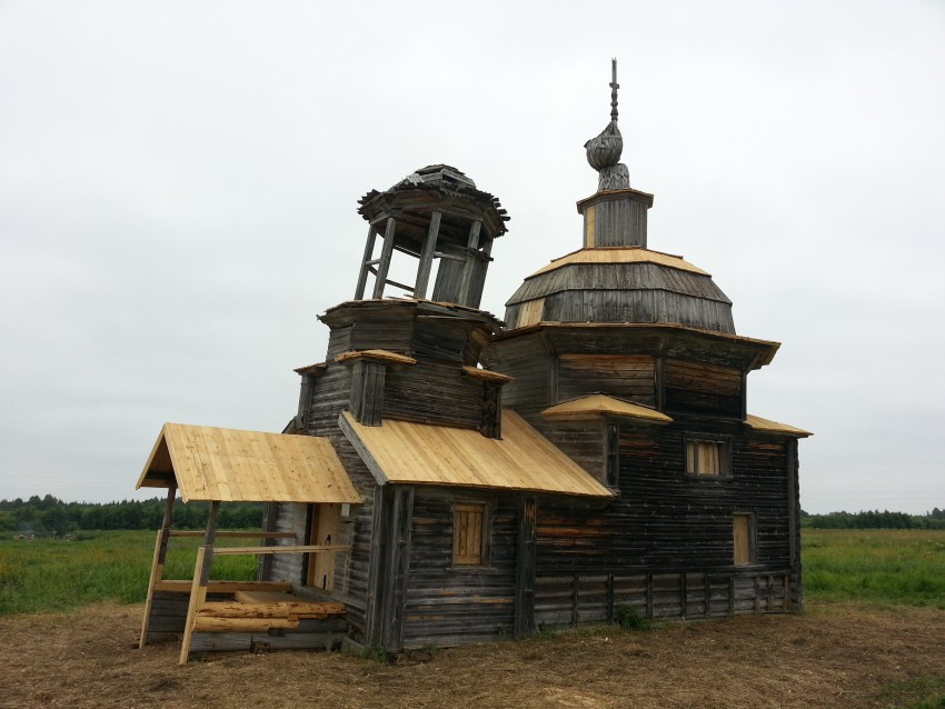 Часовня Покрова Пресвятой Богородицы, Чёково, урочище (Онежский район, Архангельская область). общий вид в ландшафте, obsheedelo.ru
фото участников проекта 
