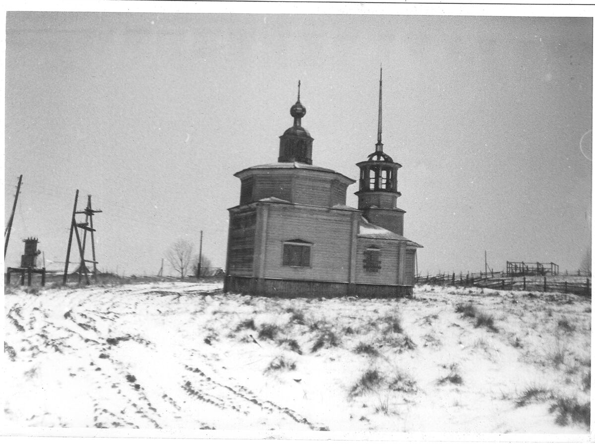 Часовня Смоленской иконы Божией Матери, Верховье (Верхняя Мудьюга, Митинская, Ряхковская) (Онежский район, Архангельская область). фасады, Из личного архива