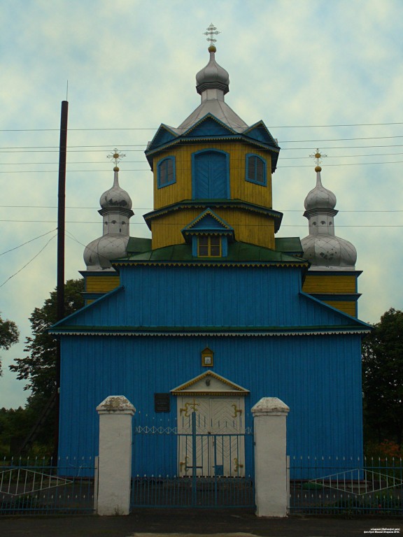 Степанки. Церковь Михаила Архангела. фасады