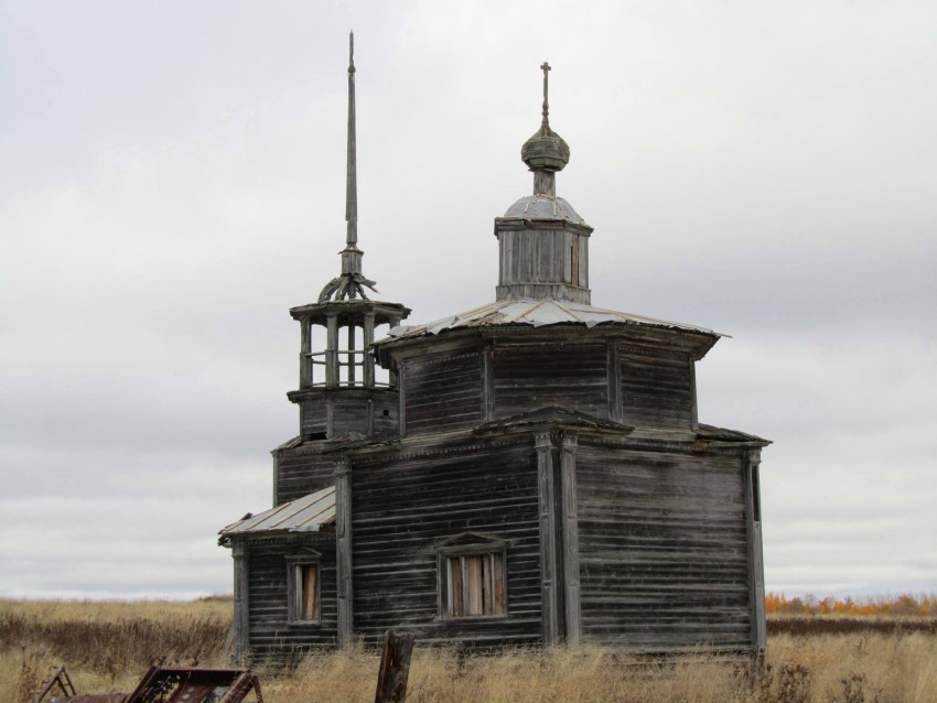 Часовня Смоленской иконы Божией Матери, Верховье (Верхняя Мудьюга, Митинская, Ряхковская) (Онежский район, Архангельская область). фасады, вид с юго-востока