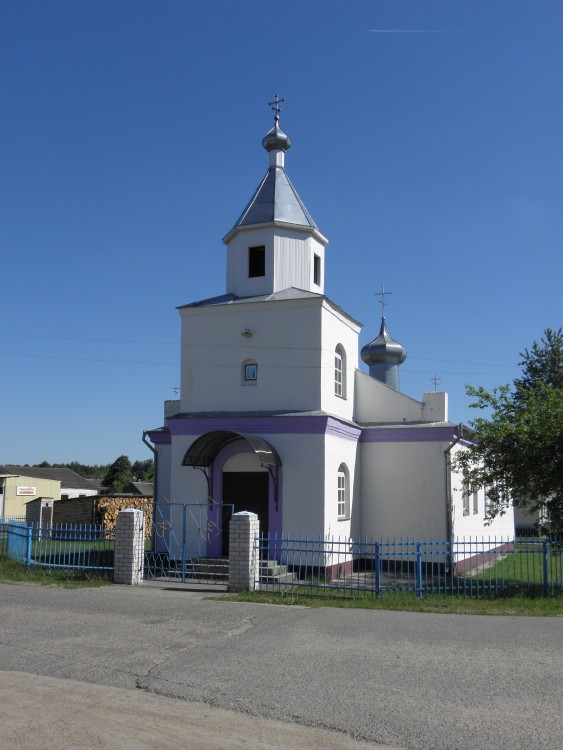 Николаевщина. Церковь Николая Чудотворца (новая). общий вид в ландшафте
