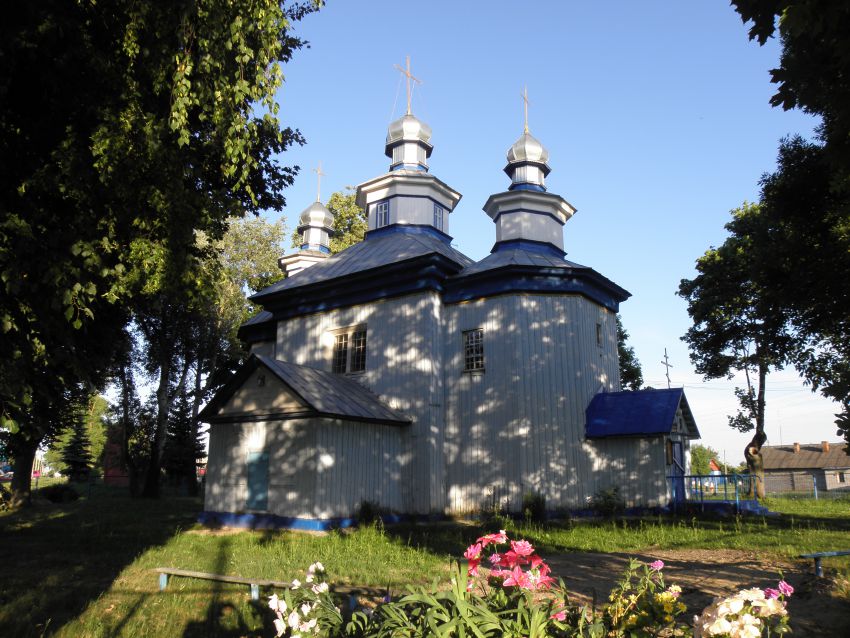 Старая Белица. Церковь Николая Чудотворца. общий вид в ландшафте