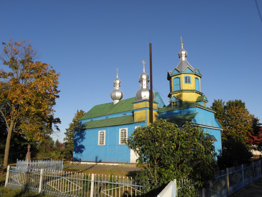 Степанки. Церковь Михаила Архангела. фасады