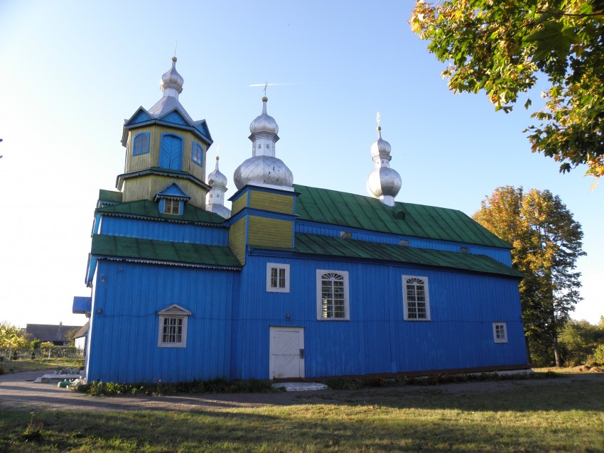 Степанки. Церковь Михаила Архангела. фасады