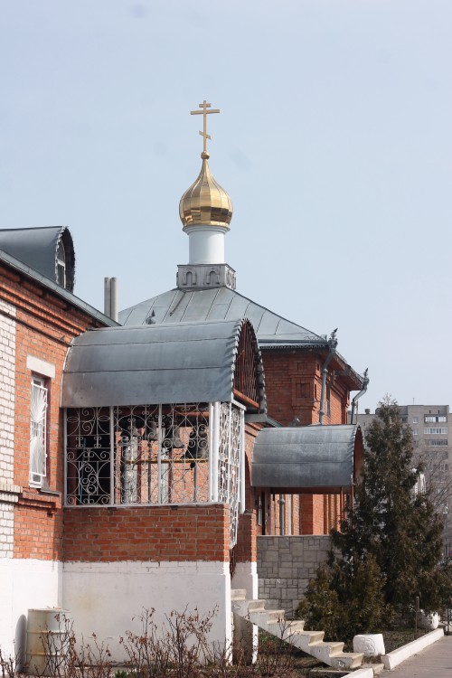 Нововоронеж. Церковь Михаила Архангела. общий вид в ландшафте