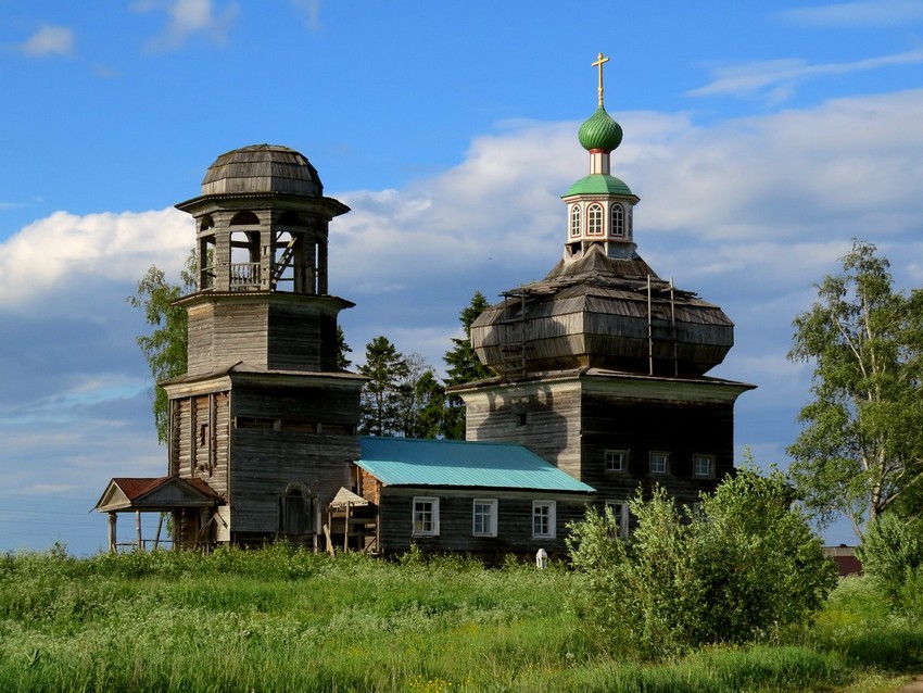 Церковь Богоявления Господня, Поле (Есенская) (Онежский район, Архангельская область). фасады