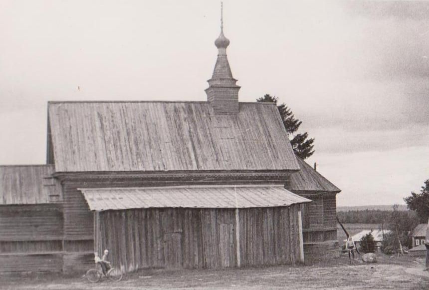 Большой Бор. Церковь Илии Пророка. архивная фотография, Вид храма в советское время