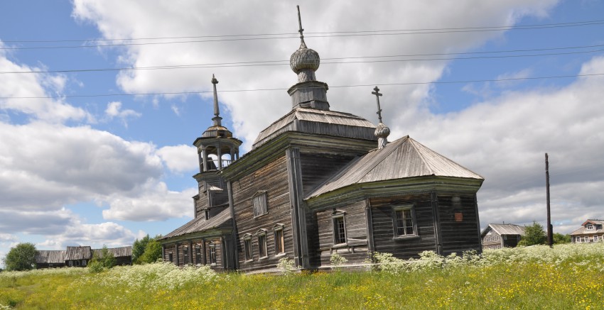 Сырья. Церковь Николая Чудотворца. общий вид в ландшафте