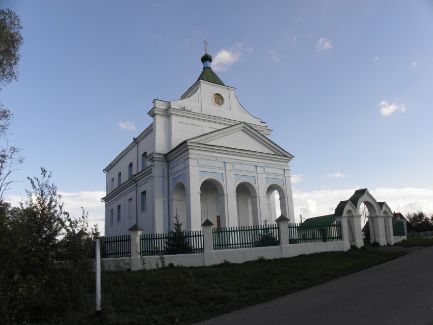 Церковь Димитрия Солунского, Щорсы (Новогрудский район, Беларусь, Гродненская область). фасады