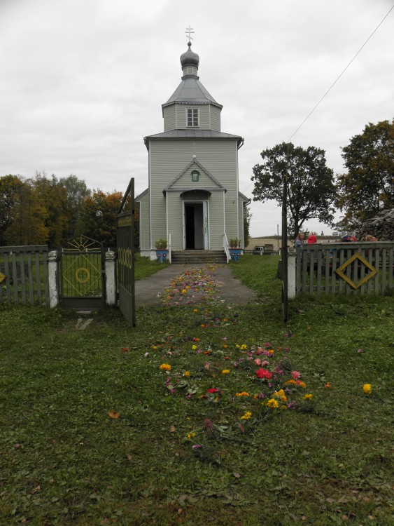 Церковь Троицы Живоначальной, Деревная (Слонимский район, Беларусь, Гродненская область). общий вид в ландшафте