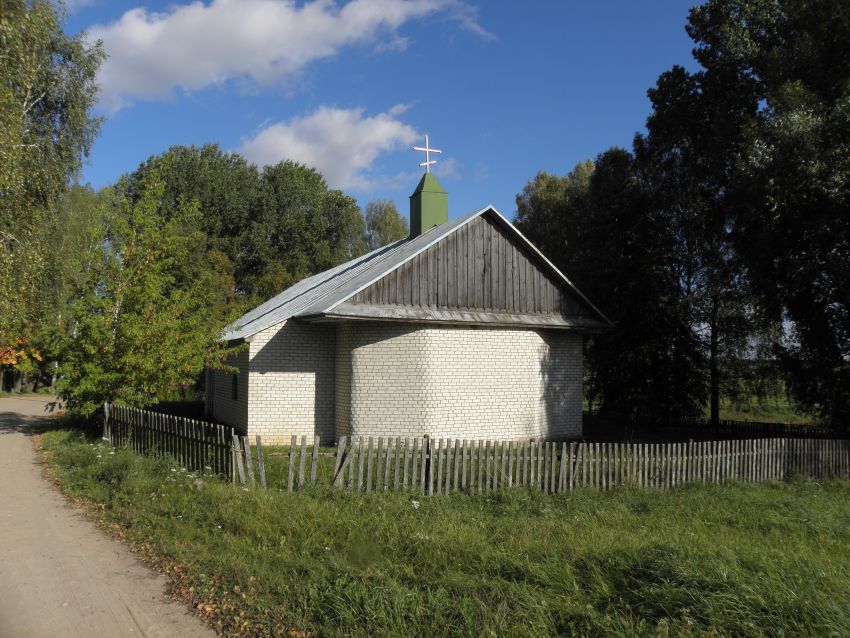 Церковь Георгия Победоносца, Скоморошки (Столбцовский район, Беларусь, Минская область). общий вид в ландшафте