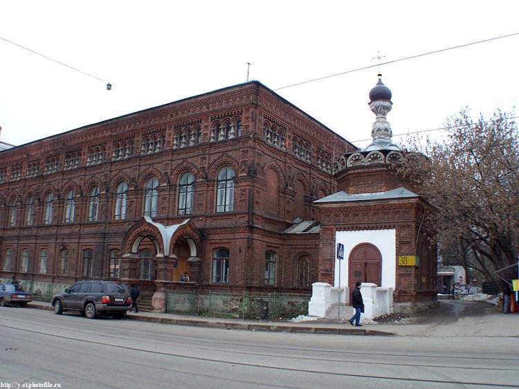 Нижегородский район. Часовня Владимирской (Оранской) иконы Божией Матери при Доме Георгиевского братства. общий вид в ландшафте