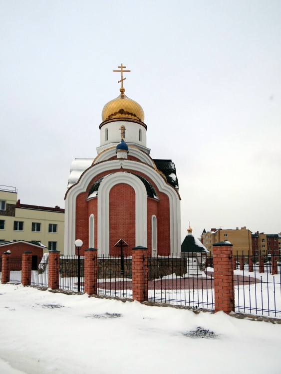 Церковь Владимира равноапостольного в Академическом, Екатеринбург (Екатеринбург (МО город Екатеринбург), Свердловская область). общий вид в ландшафте