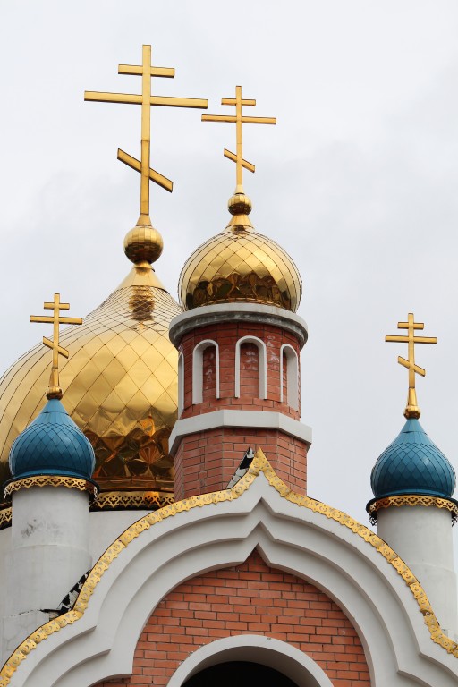 Екатеринбург. Церковь Владимира равноапостольного в Академическом. архитектурные детали