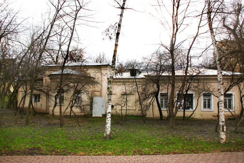 Якиманка. Церковь Михаила Архангела при Голицынской больнице. фасады