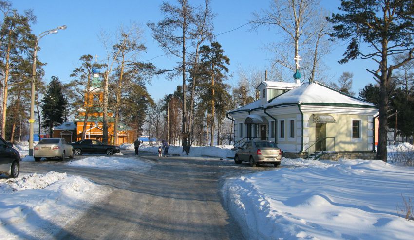 Иркутск. Церковь Михаила Архангела. общий вид в ландшафте