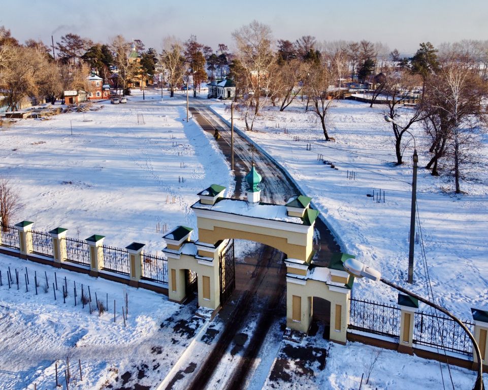 Церковь Михаила Архангела, Иркутск (Иркутск, город, Иркутская область). общий вид в ландшафте, Дорога к храму