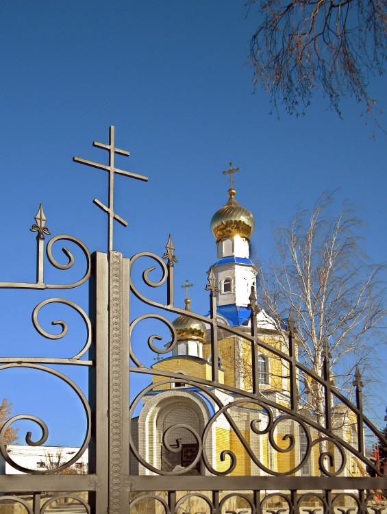 Церковь Рождества Пресвятой Богородицы, Жуково (Алексеевский район, Белгородская область). общий вид в ландшафте