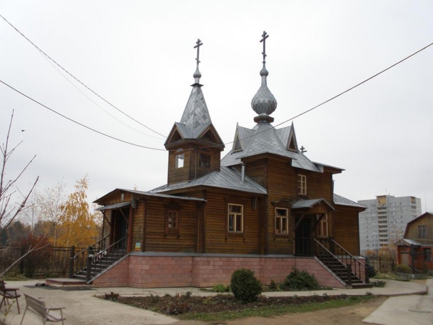 Церковь Троицы Живоначальной на Валентиновом поле (деревянная), Королёв (Пушкинский район и гг. Ивантеевка, Королёв, Московская область). фасады, Вид с юго-запада