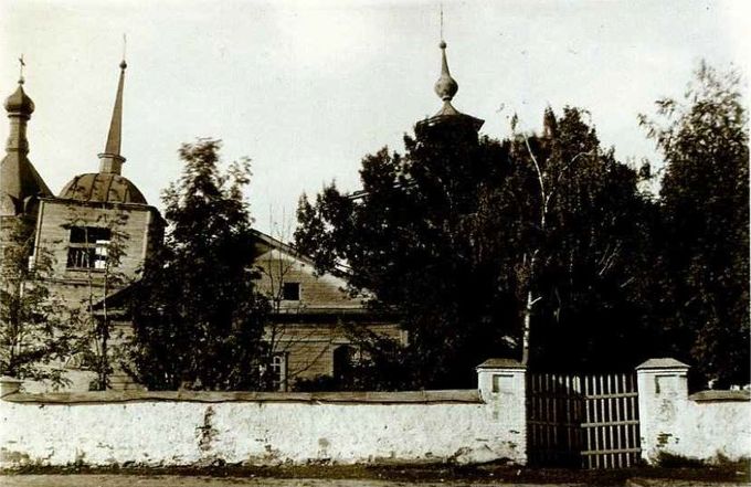Церковь Параскевы Пятницы, Данков (Данковский район, Липецкая область). архивная фотография, источник: Храмы и монастыри Липецкой и Елецкой епархии. Данковский район. Год: 2011, Автор: А.Клоков, А.Найденов.
