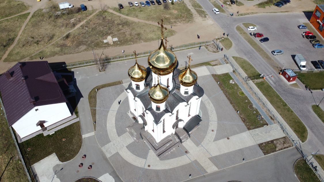 Тверь. Церковь Александра Невского у Бобачёвской рощи. общий вид в ландшафте