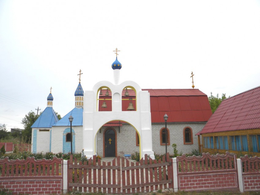 Церковь Петра и Павла, Амосовка (Медвенский район, Курская область). общий вид в ландшафте