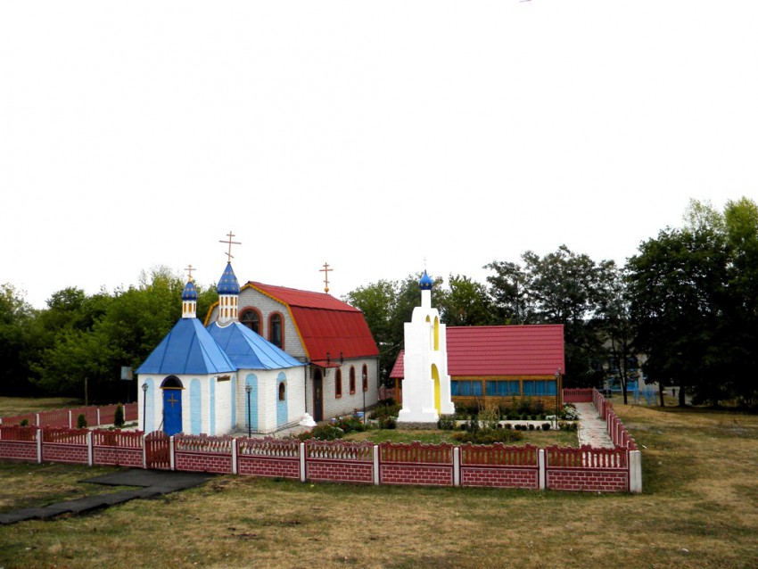 Церковь Петра и Павла, Амосовка (Медвенский район, Курская область). общий вид в ландшафте